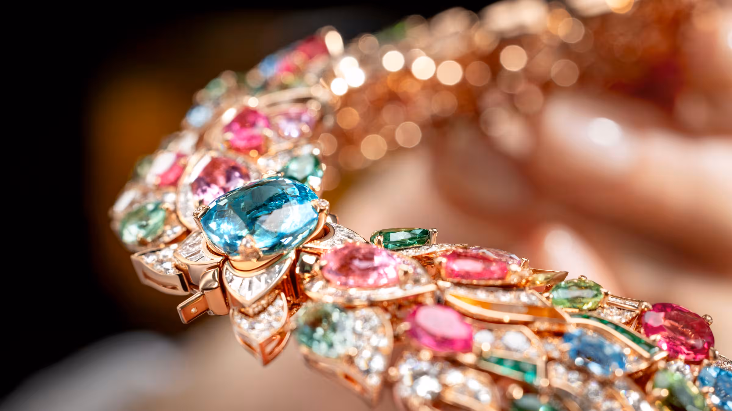 Não confunda: Luxo, moda e pre…